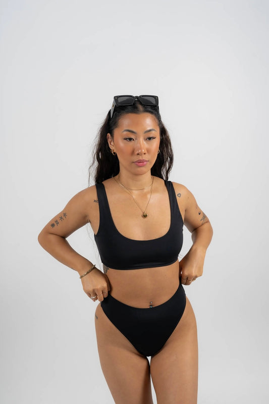 1002 - Black bottoms