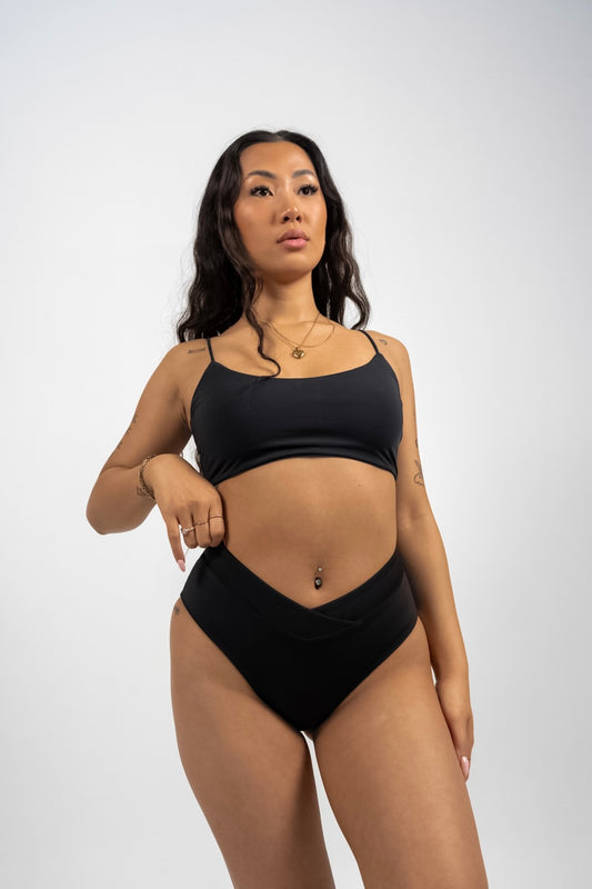 1033 - Black bottoms