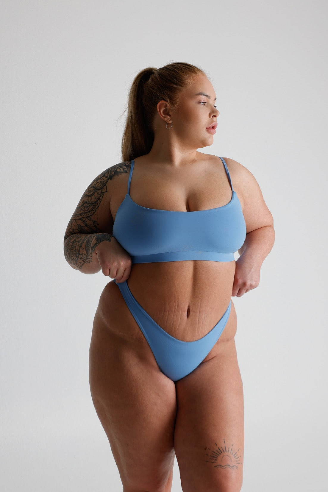 1004 - Blue bottoms