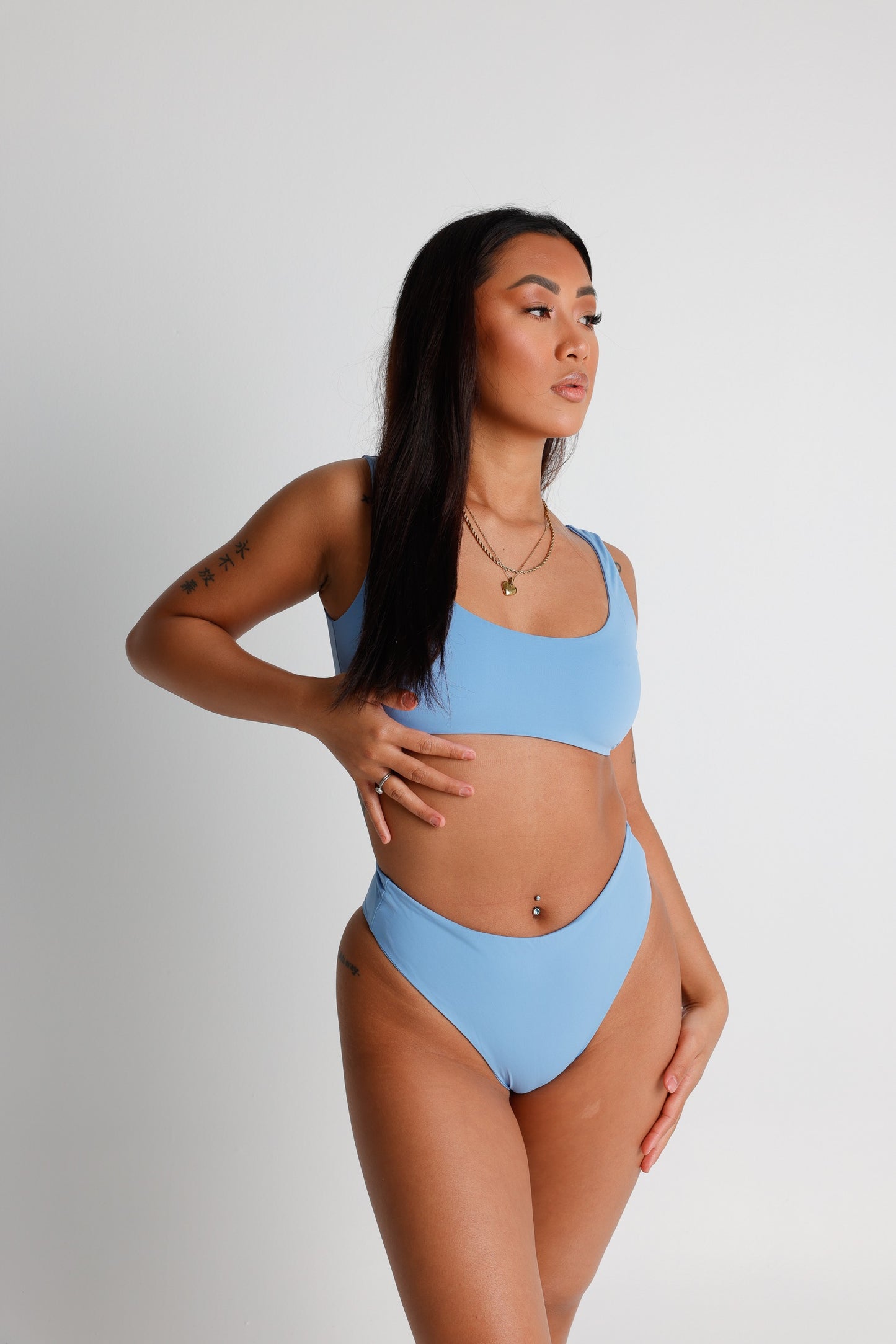 1002 - Blue bottoms