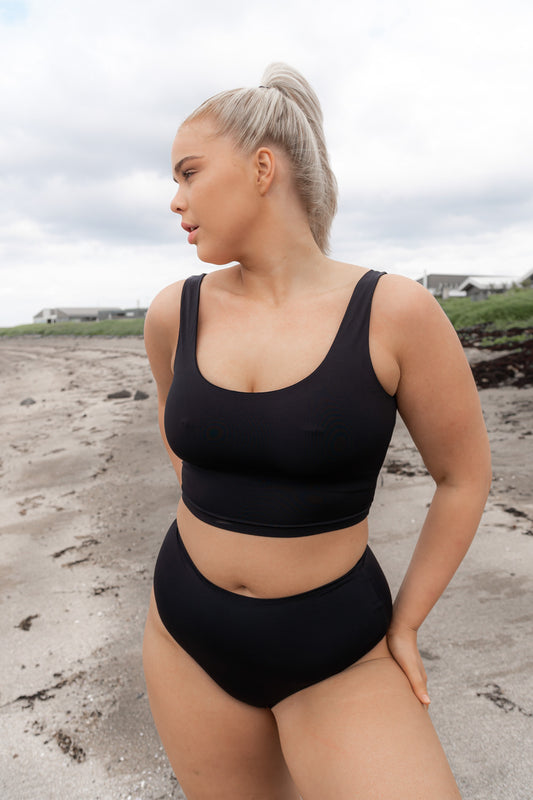 1003 - Black top | Icelandic Luxury Swimwear Brand | WAGTAIL
