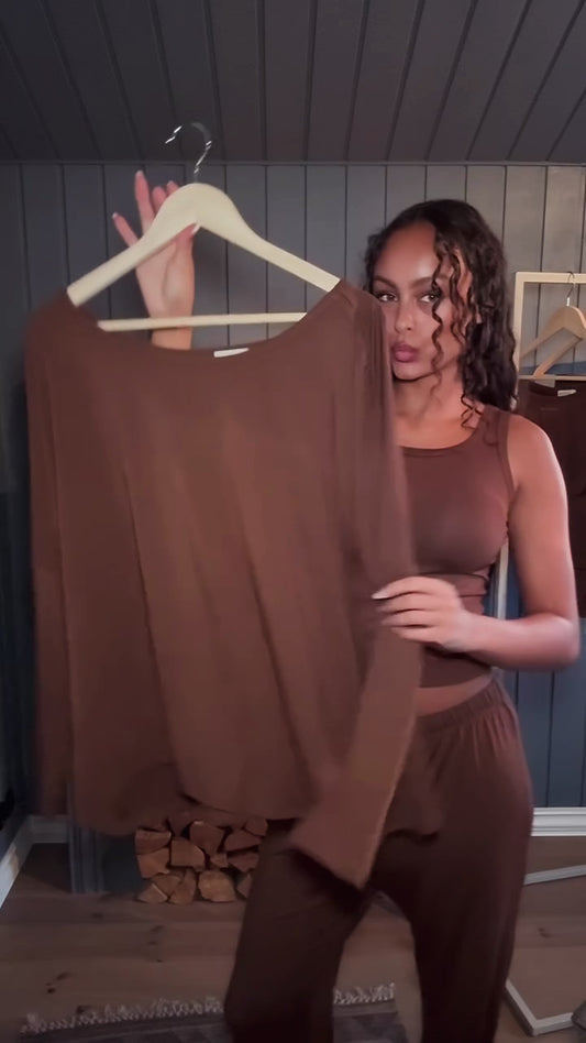 1051 - Brown bamboo oversized t-shirt (long sleeve)